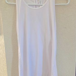 White Athletic size 4 tank. In great UC!